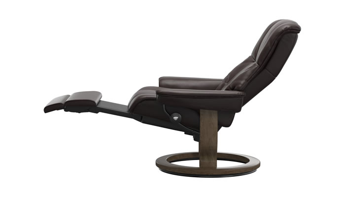 Stressless Mayfair Recliner with Power Leg and Back in Noblesse Amarone Leather